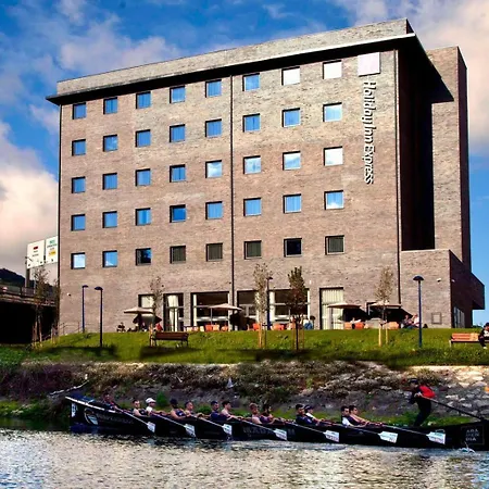 Express San Sebastian - By Ihg *